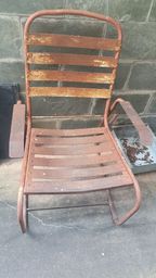 Título do anúncio: Antiguidade cadeira de balanço de ferro