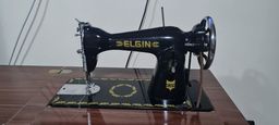 Título do anúncio: Máquina de costura manual Elgin
