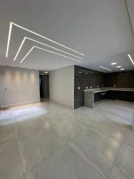https://img.olx.com.br/thumbs256x256/20/202565751864929.jpg
