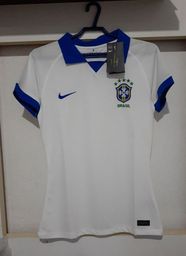 Título do anúncio: Camisa do brasil femenina disponível M 