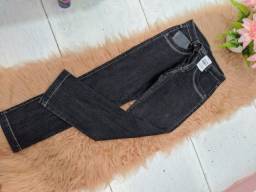 Título do anúncio: Calça jeans ModArt, feminina, numeração 42, nova, ainda com a etiqueta.