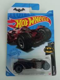 Título do anúncio: Hot Wheels Batmóvel - Batman Arkham Knight 1/5 vermelho