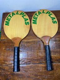 Título do anúncio: Par De Raquete Antiga Madeira Ping Pong Metalplas