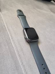 Título do anúncio: Apple watch serie 6 seminovo - 40mm preto 