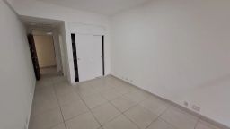 https://img.olx.com.br/thumbs256x256/21/213664421669657.jpg