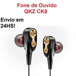 Título do anúncio: Fone de ouvido Qkz CK8 com fio intra auricular preto.