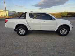 https://img.olx.com.br/thumbs256x256/21/214646787709252.jpg