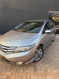 https://img.olx.com.br/thumbs256x256/21/217669681351114.jpg