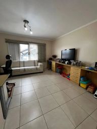 https://img.olx.com.br/thumbs256x256/22/220553042683145.jpg