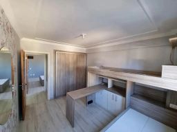 https://img.olx.com.br/thumbs256x256/22/220570150453389.jpg