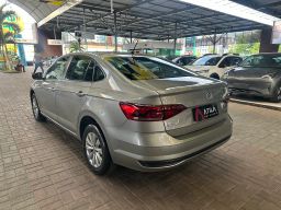 https://img.olx.com.br/thumbs256x256/22/220649563906567.jpg