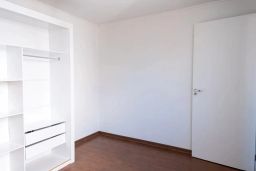 https://img.olx.com.br/thumbs256x256/22/221518520110581.jpg