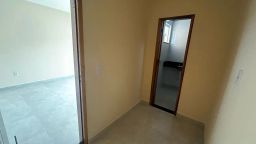 https://img.olx.com.br/thumbs256x256/22/221576761212841.jpg