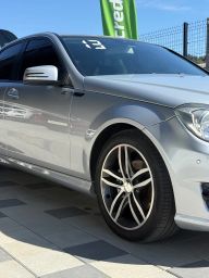 https://img.olx.com.br/thumbs256x256/22/221624685294875.jpg