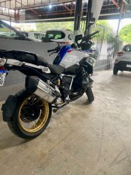 https://img.olx.com.br/thumbs256x256/22/221647802403321.jpg