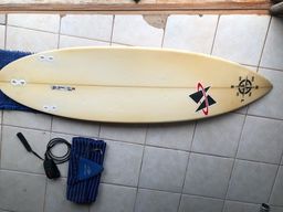 Título do anúncio: Vendo prancha de surf 5?10 