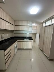 https://img.olx.com.br/thumbs256x256/22/222579767447050.jpg