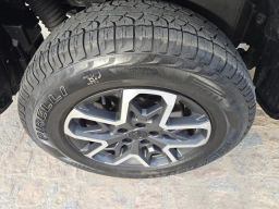 https://img.olx.com.br/thumbs256x256/22/222697411219639.jpg