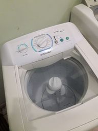 Título do anúncio: Vende se máquina de lavar Electrolux 12kg está funcionando beleza emtrego cm taxa 