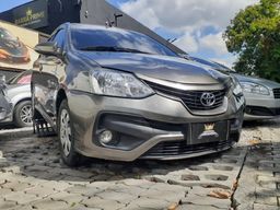 Título do anúncio: Carro Toyota\Etios Xls 1.5 Flex 5p Aut