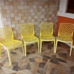 Título do anúncio: Cadeiras amarelas 
