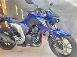 https://img.olx.com.br/thumbs256x256/22/226571523815345.jpg