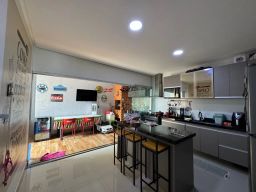 https://img.olx.com.br/thumbs256x256/22/226590610628849.jpg