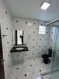 https://img.olx.com.br/thumbs256x256/22/226670534318179.jpg