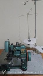 Título do anúncio: Maquina de costura semi overlok em perfeito estado e em condições de uso.