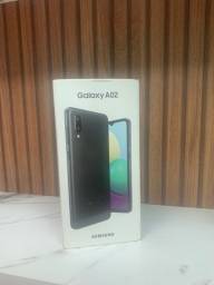 Título do anúncio: Smartphone Samsung Galaxy A02 32GB 4G Wi-Fi  6.5'' Dual Chip 2GB RAM Câmera Dupla +  5MP 