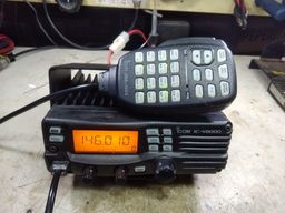 Título do anúncio: Rádio Icom IC-V8000 VHF 75w semi-novo funcionando 100%