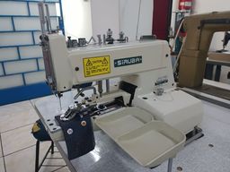 Título do anúncio: Máquina de costura industrial botoneira Siruba 