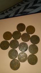 Título do anúncio: Vendo 14 moedas de 50 centavos em bronze de 1970/a 1979 