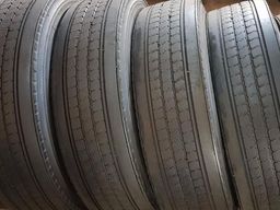 Pneu 295 e 275/80 R 22.5