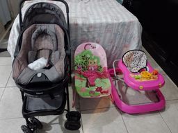 Título do anúncio: Carrinho de bebê+ bebê conforto+ andador e cadeira de descanso 80 Reais!!!