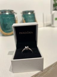Título do anúncio: Anel diamante bruto Pandora 