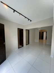 https://img.olx.com.br/thumbs256x256/23/239618170707019.jpg