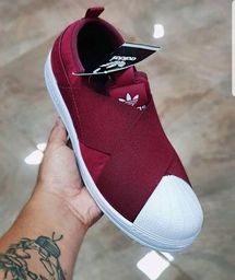 tenis adidas slip on bordo