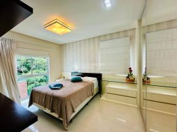 https://img.olx.com.br/thumbs256x256/24/241577526242018.jpg