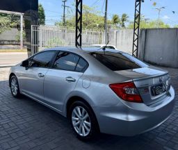 https://img.olx.com.br/thumbs256x256/24/241679443251813.jpg