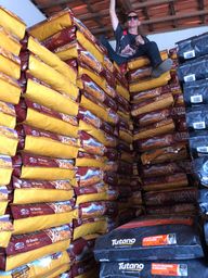 ATACAMA ração Super Premium, com 14kg e 20kg