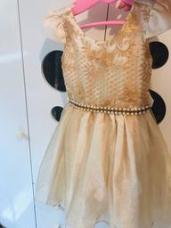 Título do anúncio: Vestido infantil marfim com dourado veste 4 a 5 anos