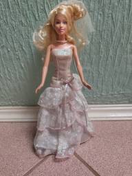Título do anúncio: Barbie noiva 