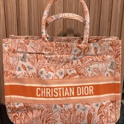 Título do anúncio: Bolsa Book Christian Dior 