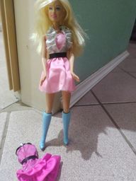 Título do anúncio: vendo Barbie 