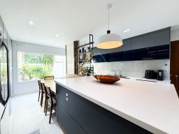 https://img.olx.com.br/thumbs256x256/24/248527513506726.jpg