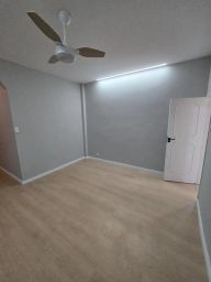 https://img.olx.com.br/thumbs256x256/24/248584518813779.jpg