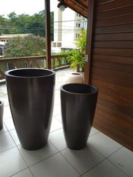 Título do anúncio: 2 Lindos vasos Rusty  Verona   para realçar  a beleza de seu casa e  jardim 