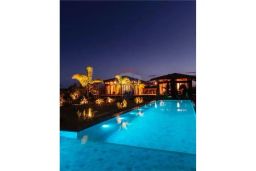 https://img.olx.com.br/thumbs256x256/25/250514513527938.jpg