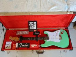 Título do anúncio: Guitarra Fender Stratocaster Jeff Becksignature.